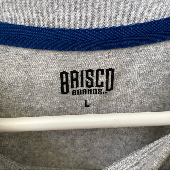 LOVE IS LOVE Rainbow Heart Gray Crewneck T-shirt Short Sleeves Medium and Large - Picture 5 of 7